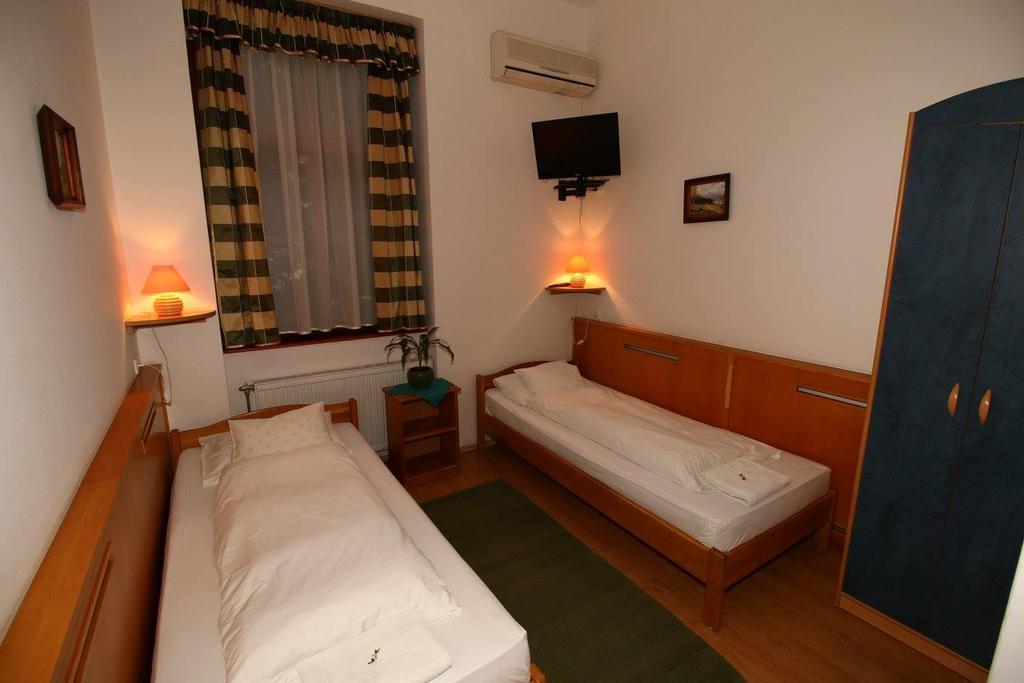 Szent Istvan Fogado Hotel Nagymaros Esterno foto