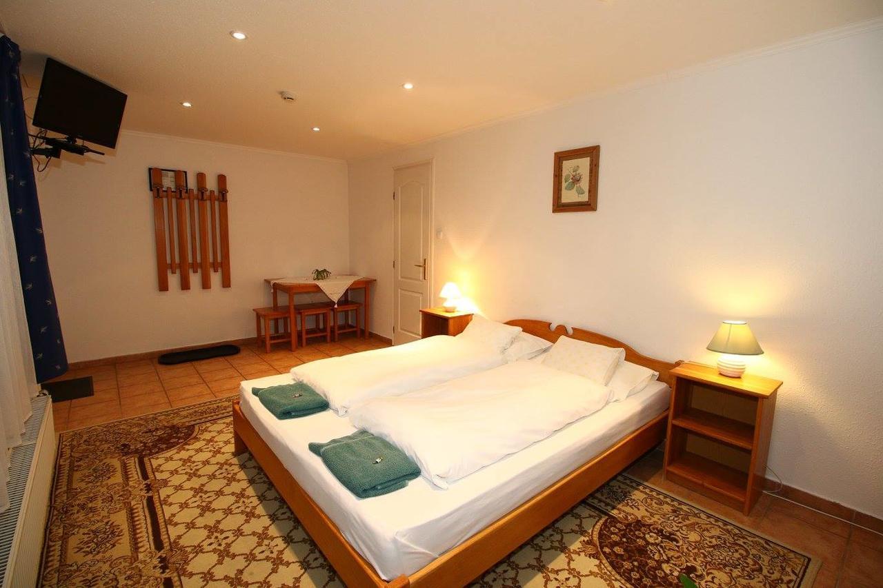 Szent Istvan Fogado Hotel Nagymaros Esterno foto